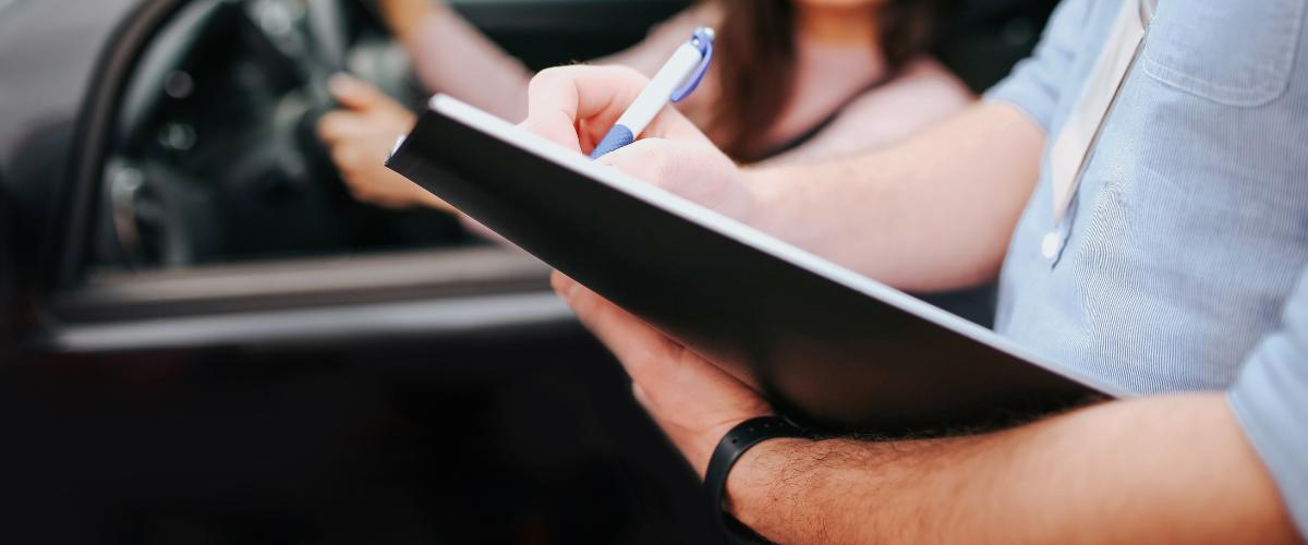 Certificering behalen voor zware elektrische bus bij Rijschool van Bemmel